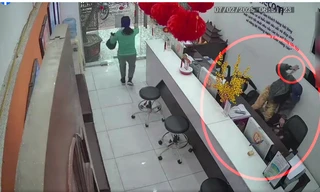 Nghi ngờ nhà mạng theo dõi cuộc sống của mình, đối tượng dùng dao dọa giết nữ nhân viên cửa hàng FPT