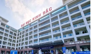 Công an ra ‘tối hậu thư’ yêu cầu bàn giao con dấu cho Hiệu trưởng Trường Đại học Kinh Bắc