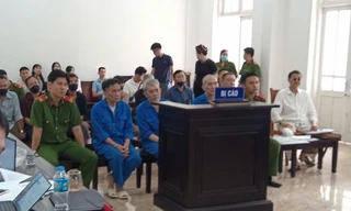 Tuyên án nhóm người dùng xe ba bánh vây bệnh viện, cản trở cấp cứu 