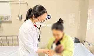 Bệnh viện Sản - Nhi Ninh Bình cứu sống bé sơ sinh bị ngộ độc sái thuốc phiện