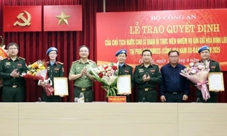 Bộ Công an trao quyết định của Chủ tịch nước cho 3 sĩ quan tham gia gìn giữ hòa bình 