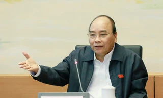 Thủ tướng Nguyễn Xuân Phúc phát biểu tại phiên họp tổ ngày 11/11. Ảnh Như Ý