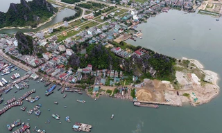 Thủ tướng trao đổi với đại biểu Quốc hội bên lề kỳ họp