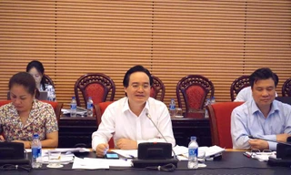 Ủy ban Văn hóa, Giáo dục, Thanh niên, Thiếu niên và nhi đồng Quốc hội làm việc với Bộ GD&ĐT