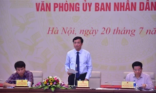 Chủ nhiệm Văn phòng Quốc hội Nguyễn Hạnh Phúc phát biểu tại hội nghị. Ảnh QK