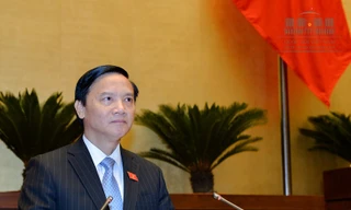 Chủ nhiệm Uỷ ban Pháp luật Nguyễn Khắc Định báo cáo về kết quả giám sát