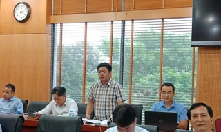 Lãnh đạo Vụ công chức – viên chức trao đổi với PV