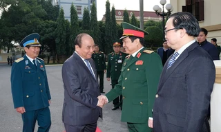 Thủ tướng Chính phủ tới dự lễ kỷ niệm 73 năm ngày thành lập Quân đội nhân dân Việt Nam, 28 năm ngày hội quốc phòng toàn dân và 45 năm ngày chiến thắng “Hà Nội - Điện Biên Phủ trên không”. Ảnh: CP