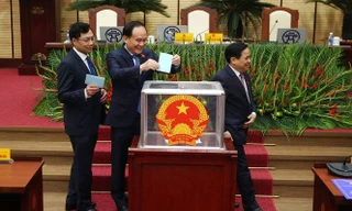 Hội đồng nhân dân thành phố Hà Nội và các tỉnh, thành khác sẽ lấy phiếu tín nhiệm các chức danh chủ chốt