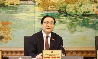 Bí thư Thành ủy Hà Nội Hoàng Trung Hải tại phiên thảo luận tổ ngày 23/10. Ảnh Như Ý