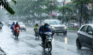 Nhiều vùng trên cả nước đón mưa dông