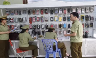 Thị trường ngày 28/9: Phạt 70 triệu đồng cửa hàng kinh doanh linh kiện điện thoại giả mạo