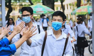 Trời hửng nắng trong ngày thứ 3 của kỳ thi tuyển sinh vào lớp 10 tại Hà Nội