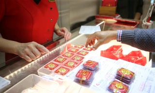 Thị trường 22/2: Ngày vía Thần tài, nhà vàng bội thu