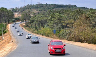 Rau rừng hút khách, tour du lịch Carnavan lên ngôi dịp nghỉ lễ 30/4-1/5