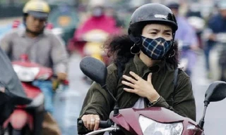 Đón gió mùa, miền Bắc chuyển lạnh, Hà Nội mưa dông