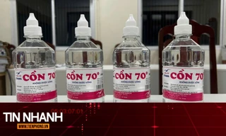 TIN NHANH: Từ vụ phó chủ tịch thị trấn ở Hà Nội bị bắt vì sản xuất cồn giả: Có thể gây tổn hại sức khoẻ thế nào? 