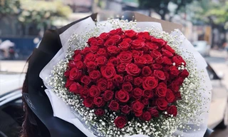 Thị trường ngày 16/10: Quà tặng 20/10 giảm giá sâu