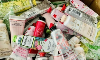 Thị trường 5/1: Ồ ạt mỹ phẩm nhái siêu rẻ; đảm bảo đa dạng các mặt hàng phục vụ Tết