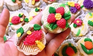 Thị trường ngày 24/9: Bánh trung thu mini hút khách, thanh toán không tiền mặt tăng mạnh