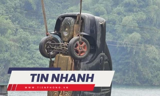 TIN NHANH: Thông tin bất ngờ vụ thi thể trong ô tô dưới hồ ở Hòa Bình