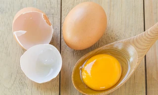 Thị trường ngày 23/9: Sản xuất trứng gà cao cấp có thể ăn sống, giá 5.000đ/quả