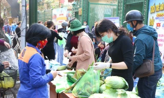 Thị trường 20/2: Giải cứu nông sản bị dồn ứ ở Hải Dương