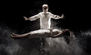 Các bí mật siêu đơn giản đằng sau những trò ảo thuật nổi tiếng