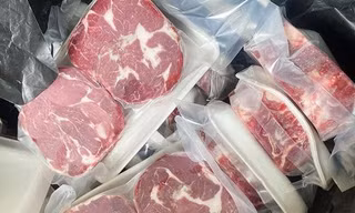 Chi cả triệu đồng thuê người tảo mộ dịp Tết Thanh minh