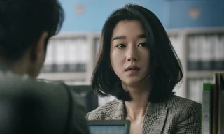 Seo Ye Ji thú nhận thấy mình 'cực hạn của điên' trong vai vợ Kim Kang Woo