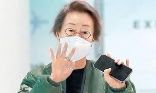 Netizens đồng loạt gọi Youn Yuh Jung 'Mẹ chồng quốc dân' dù con trai nữ diễn viên vẫn FA
