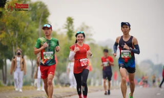 Hành trình giành HCV cự ly 42km giải Tiền Phong Marathon 2023 của nàng 9X 'nhỏ mà có võ'