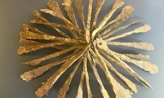 Khai quật tiền cổ quý hiếm hơn 1.000 năm tuổi dưới tầng hầm một gia đình 