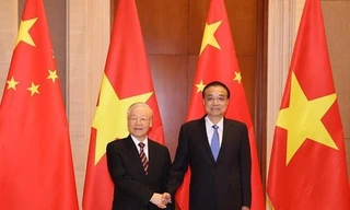 Tổng Bí thư Nguyễn Phú Trọng hội kiến Thủ tướng Trung Quốc Lý Khắc Cường. (Ảnh: Trí Dũng/TTXVN)