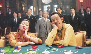 Cặp vợ chồng chủ khu Chuồng Heo trong "Tuyệt đỉnh kungfu" do Nguyên Thu và Nguyên Hoa thủ vai.