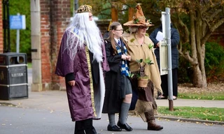 Kỳ lạ đám tang theo chủ đề Harry Potter của fan hâm mộ JK Rowling 