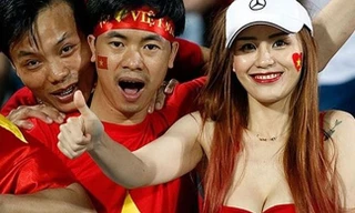 Dàn cổ động viên hot girl của Việt Nam trên báo Hàn 'gây chao đảo'