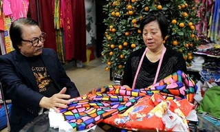 NSƯT Bùi Cường luôn trân trọng người vợ sát cánh bên ông suốt 40 năm. 