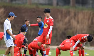 Công Phượng thấm mệt khi hội quân cùng HAGL