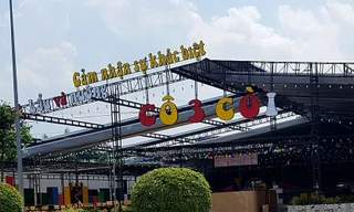 Nhà hàng “Cô 3 Còi” (P. Cái Khế, Q. Ninh Kiều) bị lập biên bản nhắc nhở.