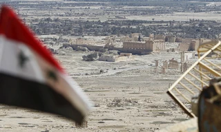 Thành cổ Palmyra gần với địa điểm của căn cứ không quân T-4. Ảnh: Reuters