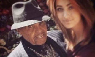 Cựu "ông bầu" nổi tiếng Joe Jackson được cho là đang bệnh nặng, sắp không qua khỏi.