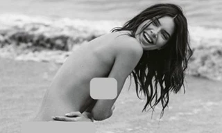 Không ngại vụ lộ loạt ảnh ‘nóng’, Kendall Jenner tự khoe thân trên MXH