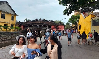 Tất cả du khách buộc phải mua vé khi vào phố cổ Hội An, kể cả đi dạo