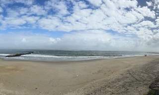 Xác 'tàu cổ' ở bờ biển Hội An đã biến mất