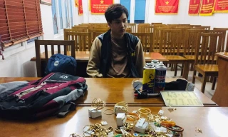 Bắt đối tượng phá két sắt tiệm vàng lấy nhiều trang sức 