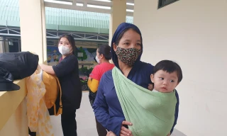 Tan làm, hàng ngàn công nhân tất tả sơ tán trước giờ bão vào