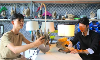 Khởi nghiệp với đèn ngủ tỏa hương trầm