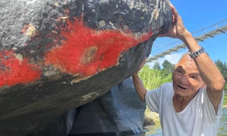 Hiện tượng lạ: Tảng đá 'nở hoa' ở Quảng Nam