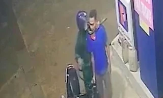 Truy nã đặc biệt đối tượng kề liềm vào cổ nhân viên cây xăng, cướp tài sản